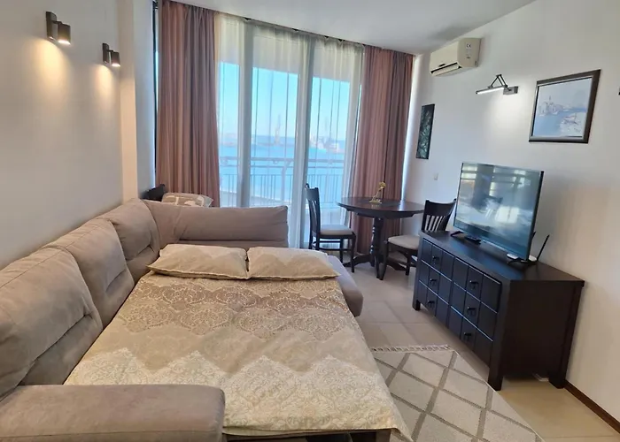 марина сити 407c Apartman Balcsik